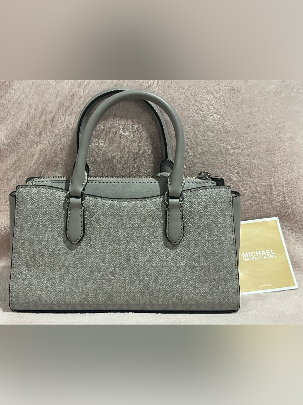 Michael Kors Gray Signature Purse with MK Charm New - Picture 7 of 10
